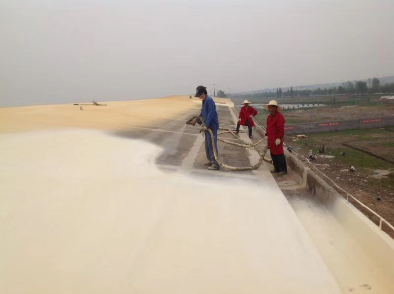 聚脲材料在潮湿基面防水中的突破性应用