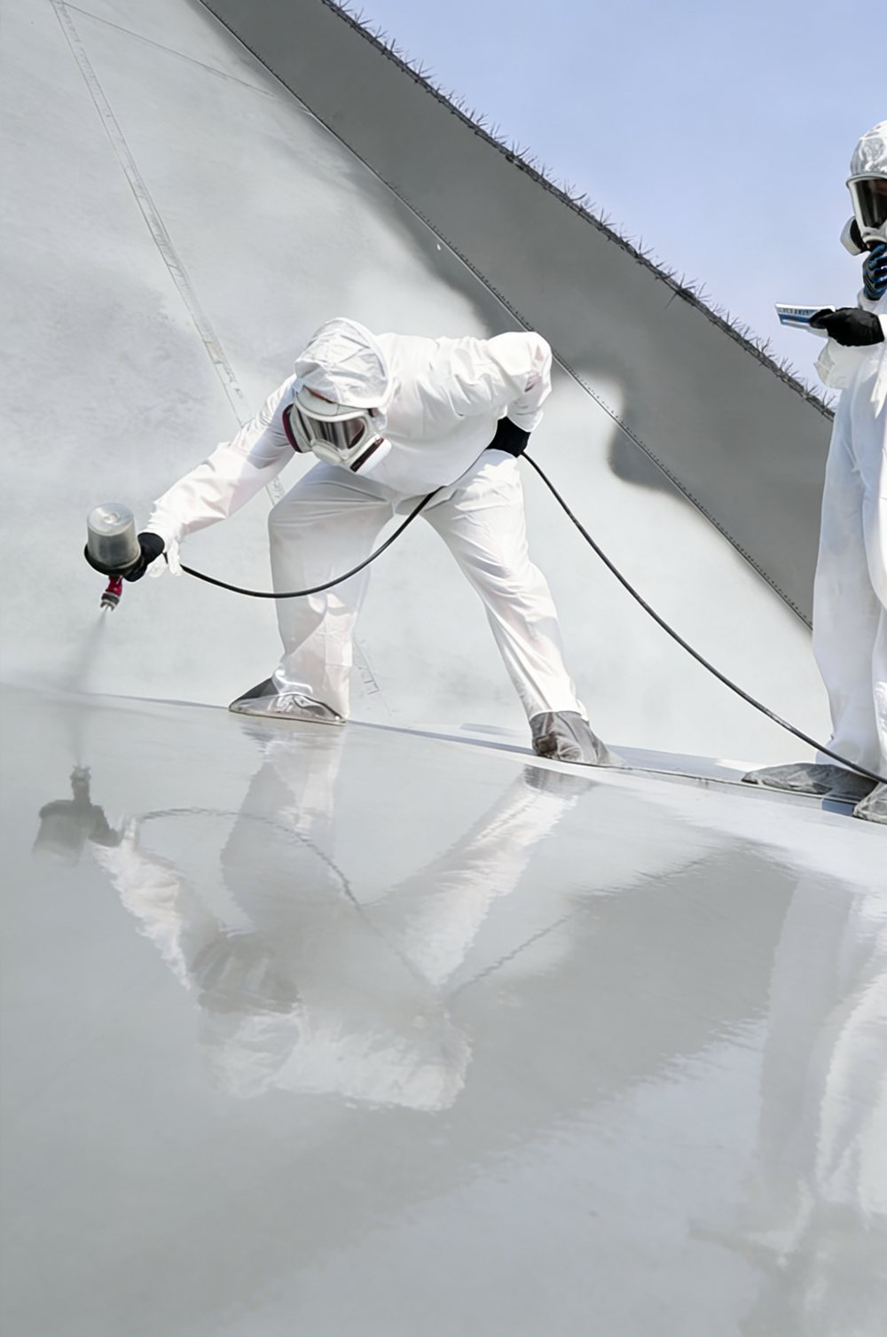 Polyaspartic polyurea roof coating application for waterproofing and UV resistant protection