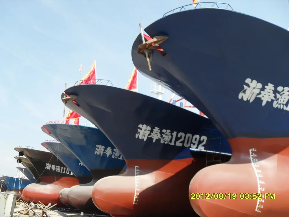 渔船船体成品，采用海洋防腐聚脲涂料