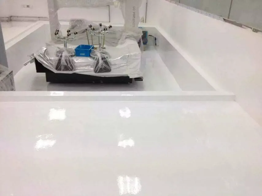 具有可清洁耐磨保护涂层的工业生产地板
