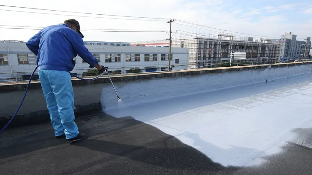 老化屋顶表面手工涂抹聚脲防水涂料